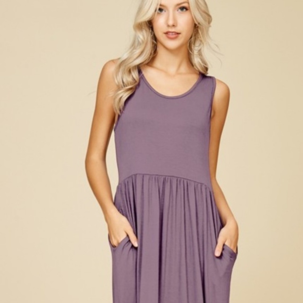 Racer Back Pleated Loose Solid Long Dress - Picture 2 of 3